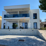 Vila na otoku Pašmanu 400m2 – I. RED DO MORA